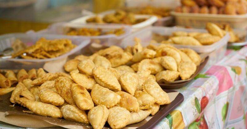 10 Jajanan Pasar Khas Sunda yang Mama dan Anak Bisa Nikmati Bersama